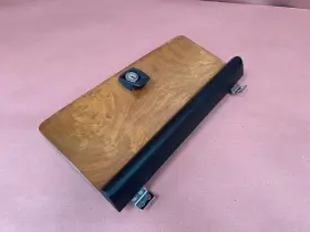 BAC4391 JAGUAR Vanden Plas Glove Box Wood Door XJ6