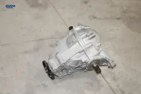 P68403539AA JEEP Rear Differential Axle Carrier 4X4 Wagoneer