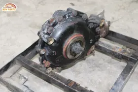 LR010798 LAND ROVER Front Differential Axle Carrier #2