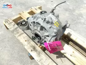 LR143208 LAND ROVER Rear Differential Carrier 110 Defender #2