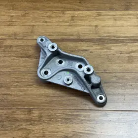 2765613 MASERATI Lenvante Front Differential Mount Bracket