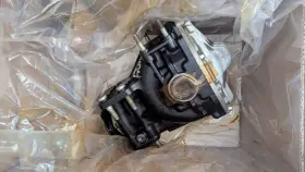 R010-27-100A MAZDA Automatic Rear Differential Nos Box