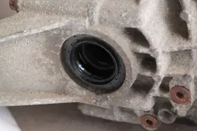 1643501014 MERCEDES Rear Differential Carrier Third Member #2