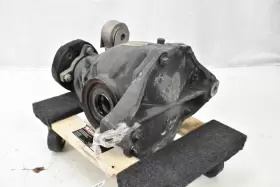 A2043510508 MERCEDES Benz Rear Differential Carrier Axle W218 #2