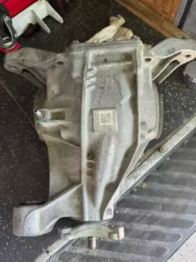 1673500401 MERCEDES BENZ Core Rear Differential Axle Carrier