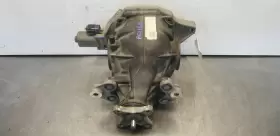 440-10206 MERCEDES Convertible Rear Differential Carrier C63 #2
