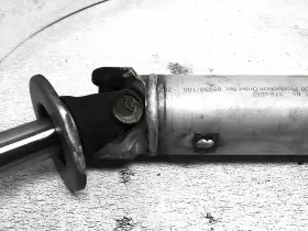 37300-9BV0A NISSAN Rear Propeller Shaft Driveshaft Bed 4X4 #3