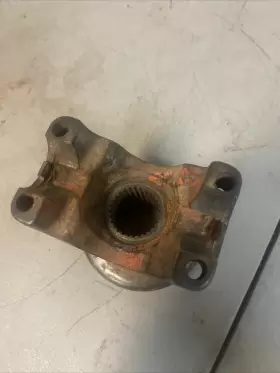 1330SW QP Forged Rearend Pinion Yoke Spline Ford #2