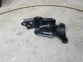 1081278030AC RAM Front Differential Bracket 1500