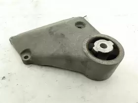 440.GM7S07 SATURN Sky Carrier Differential Bracket #3