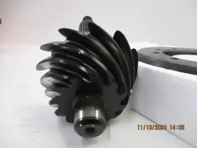07-890325 STRANGE Ring Pinion Differential Gears Ford #2