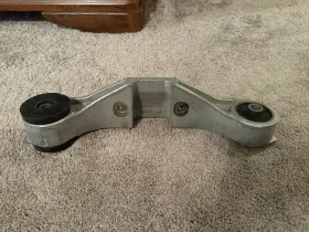 1806241059 SUBARU Rear Differential Carrier Mount Bracket Wrx