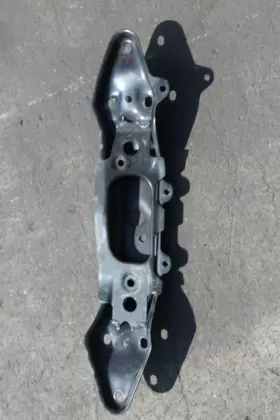 441.SU1Q18 SUBARU Front Differential Mount Bracket Outback