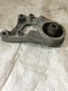 52391-0R020 TOYOTA Rear Differential Bracket RAV4 #2