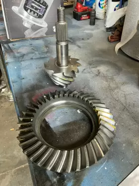 F9-370 YUKON Rearend Ring Pinion Gear Set F150 Ford Mustang