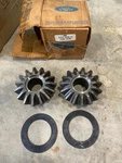 Nos Oem 1997-2007 Ford F250 F350 Super Duty Rearend Differential Side Gear Pair. Fixed Price $38.75.