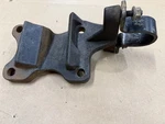 99-04 Ford F250 F350 4wd Front Left Spring U-bolt Sway Bar Bracket Ic34-5a316-aa. Fixed Price $79.95.