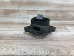 Range Rover Hse L322 Oem Front Left Side Engine Motor Mount Support 2010-2012. Fixed Price $21.00.